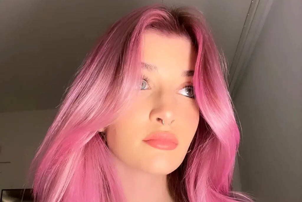 Sami Sheen Pink Hair